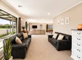 Spacious 3BR Home Ballarat Excellent For Families and Groups