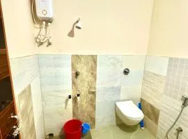 Ndm Homestay 2BHK Ac unit Kitchen & Bathroom