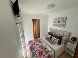 Casa Prédio triplex - Faneca Apartamentos