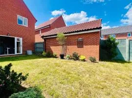 Bright, Cosy Retreat by Suffolk Coast & Woodbridge