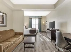 Best Western Plus Chain of Lakes Inn & Suites