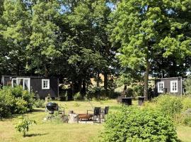Nøddehaven, hotel sa Eg