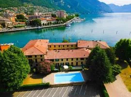 AQUARAMA - Lakefront Apartment with Pool Access & Free Parking