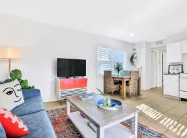 Freshly Remodeled Island Suite w Pool & Pet Friendly