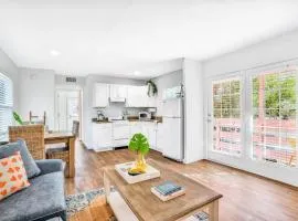 Freshly Remodeled Island Suite w Pool & Pet Friendly