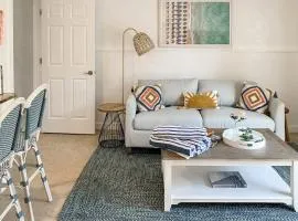 Freshly Remodeled Island Suite w Pool & Pet Friendly