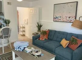Freshly Remodeled Island Suite w Pool & Pet Friendly