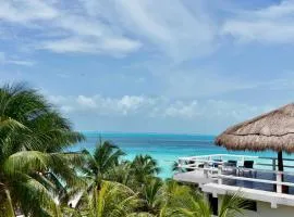 Charly Beach Hotel