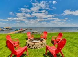 Luxe Hideaway on Houghton Lake: Families Welcome!