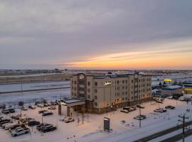 Radisson Hotel Edmonton Airport، فندق في ليدوك