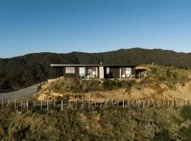 The Hide Kapiti Accommodation