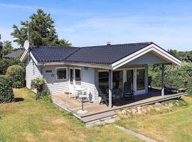 6 person holiday home in Karrebæksminde-By Traum, хотел в Karrebæksminde