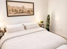 Modern Private Suite, Near Disneyland and LAX