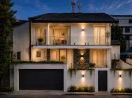 Spacious Luxury Home in Colombo