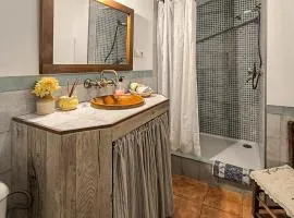 5 Bedroom Stunning Home In Gerena