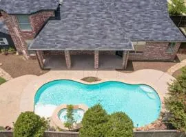 Lovejoy Serenity - Amazing pool, Games, Movie Room