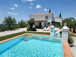 4 Bedroom Awesome Home In Constantina