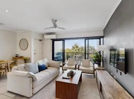 Peaceful 2-Bed Apartment with Private BBQ Balcony