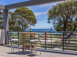 Seaside Escape Rockingham