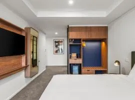 Urban Rest Melbourne formerly Nolo Apts Lonsdale St