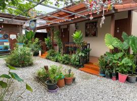 บ้านเคคานการ์เด้น K Khan Walking Street Garden Home, hotel a Chiang Khan
