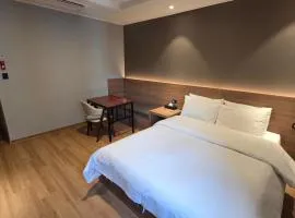 Hotel Cleo