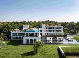 Nanjing Danxi · Zhenzhuquan Hot Springs Lakeside Mountain Lodge