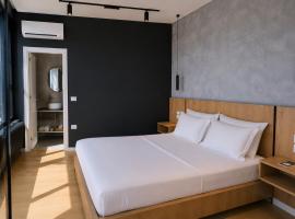 NOOR Boutique Hotel, hotel sa Koplik