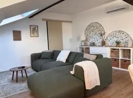 Loft Cosy et Climatisé sous les toits
