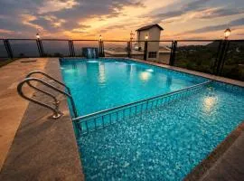 Chohan Villa by Shree Stays 5BHK Private Pool Villa with Turf & Valley View
