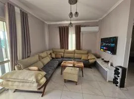 Arlis House