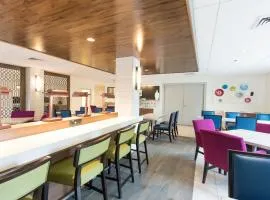 Holiday Inn Express Charleston US Highway 17 & I-526 by IHG