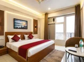 Hotel Gold & Water Villas Near Ek Murti Chowk