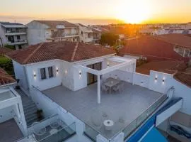 Sunrise suites