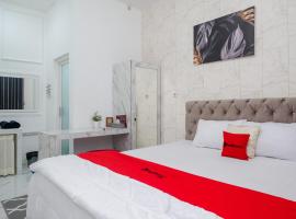 RedDoorz Syariah near Taruna Nusantara Magelang – hotel w mieście Banyurojo