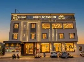 Vanu group of Hotels - Grandson