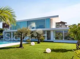 Villa White Glass