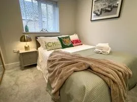 Modern New-Build 1 Bed House Near Science Parks