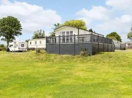 Hales Hill Lodge