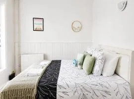 Maisonnette en duplex avec Jardin-Babyfoot et Billard