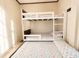 Gloria's Home Stay, khách sạn ở Oslob