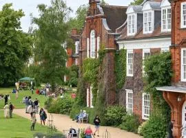 En-suite Rooms at Newnham College Cambridge
