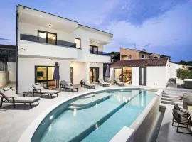 Apartment Villa Cascada by Interhome