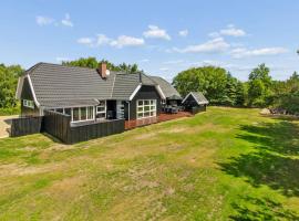 Holiday Home Tora - 3km from the sea by Interhome, hotel en Toftum