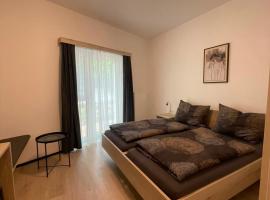 TPE Arena - Zimmer am Ebersdorfer See, hotel v destinácii Obergrafendorf