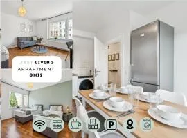 Helle 3 Zi Wohnung, Balkon, TV, zentral