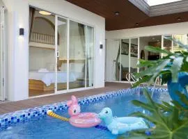 Green Jungle Villa - Phù Hợp Gia Đình Từ 10 - 20 Người Lớn & Trẻ Em - Sân BBQ Đậu Được Xe ô tô 16 chỗ- Hồ bơi riêng- 5 Phút Đi Bộ Đến Biển - 5 Phút Đến Chợ Hải Sản Phú Thuỷ- Hồ Cá Koi
