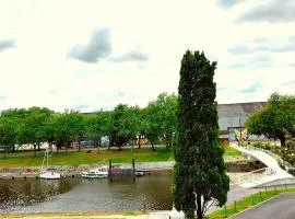 studio tout équipé, proche centre, gare , vue port