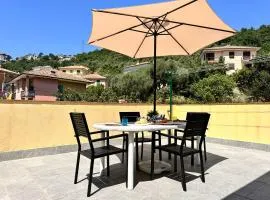 La Casa gialla di Paola by Holiday World