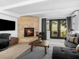 Classic Swiss Condo with Views of Mont-Tremblant
